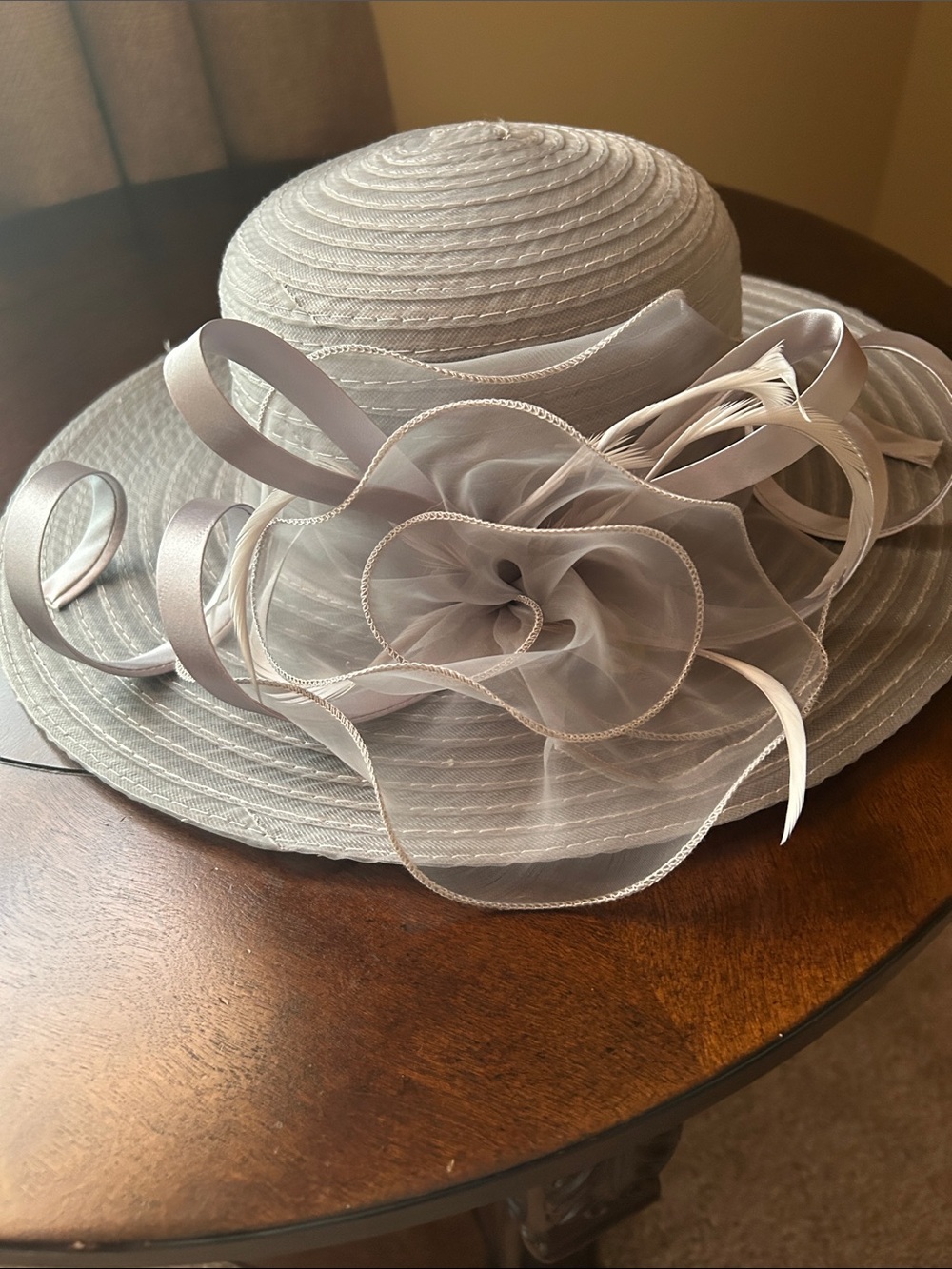 Elegant Women's Dress Hat with Floral Accent - Light Gray
